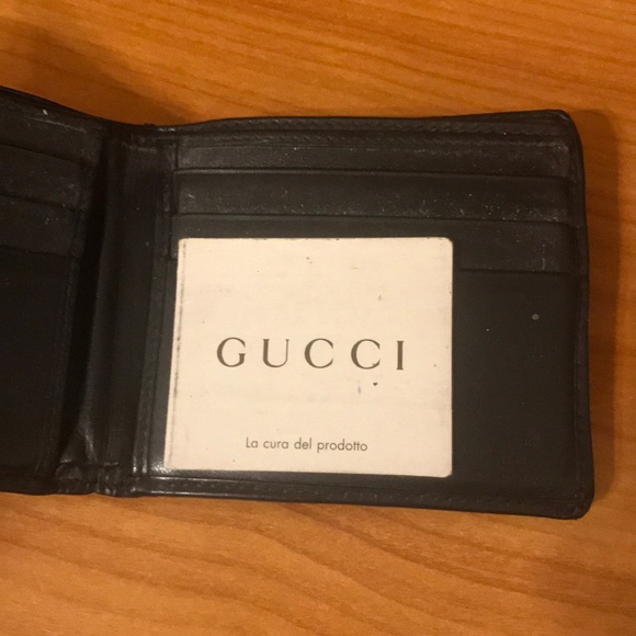 Gucci Bi-fold Wallet - Picture 2 of 3